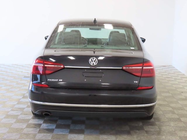 2017 Volkswagen Passat 1.8T SE
