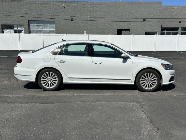 2017 Volkswagen Passat 1.8T SE