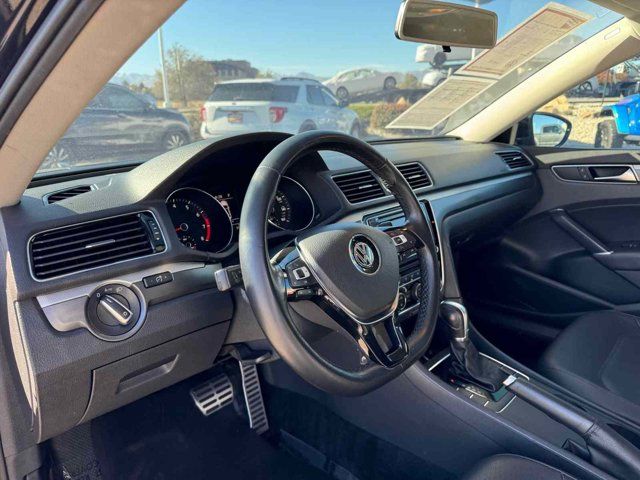 2017 Volkswagen Passat R-Line Comfort