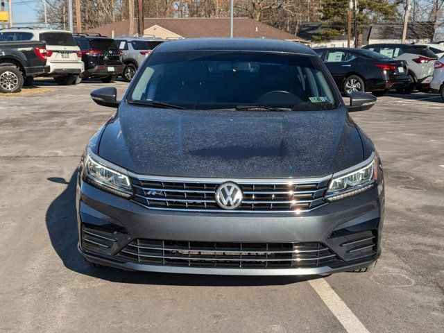 2017 Volkswagen Passat R-Line Comfort