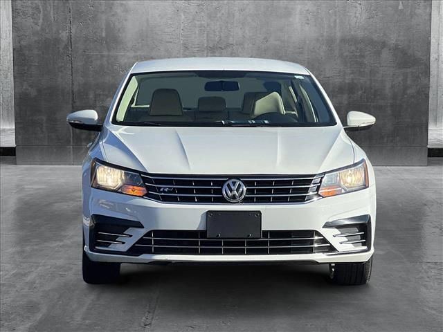 2017 Volkswagen Passat R-Line Comfort