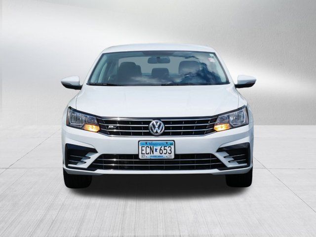 2017 Volkswagen Passat R-Line Comfort