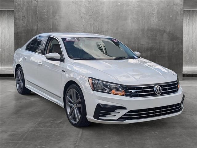 2017 Volkswagen Passat R-Line Comfort