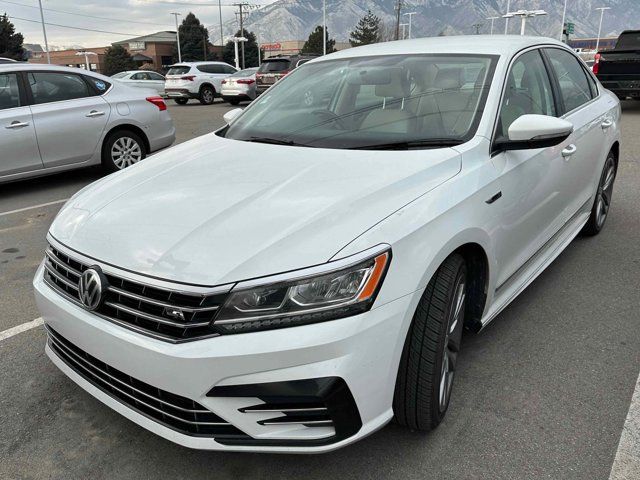 2017 Volkswagen Passat R-Line Comfort