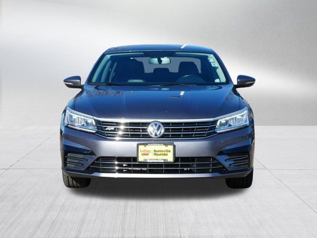 2017 Volkswagen Passat R-Line Comfort