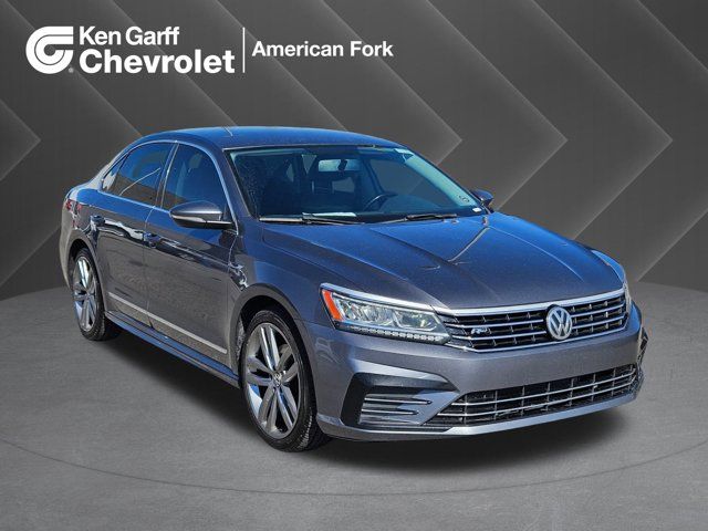 2017 Volkswagen Passat R-Line Comfort