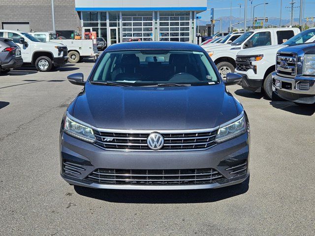 2017 Volkswagen Passat R-Line Comfort