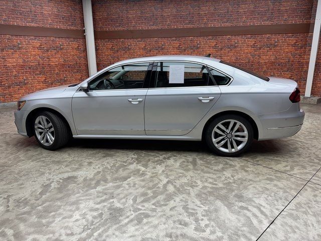 2017 Volkswagen Passat 1.8T SEL Premium