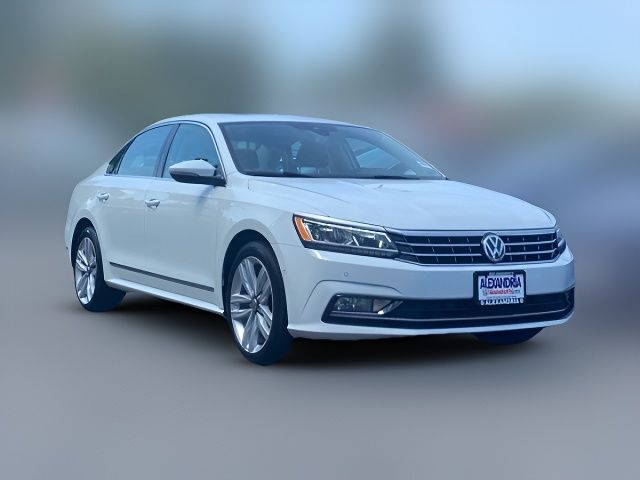2017 Volkswagen Passat 1.8T SEL Premium