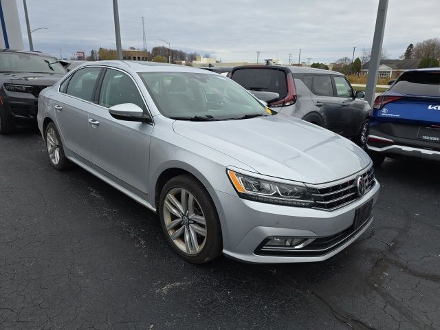 2017 Volkswagen Passat 1.8T SEL Premium