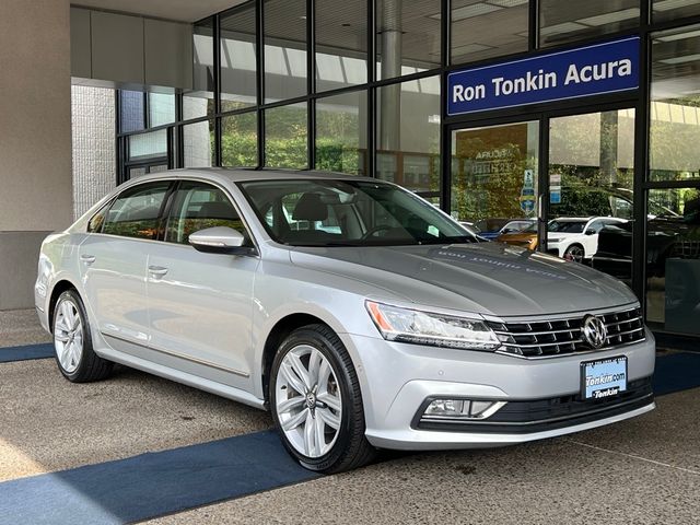 2017 Volkswagen Passat 1.8T SEL Premium