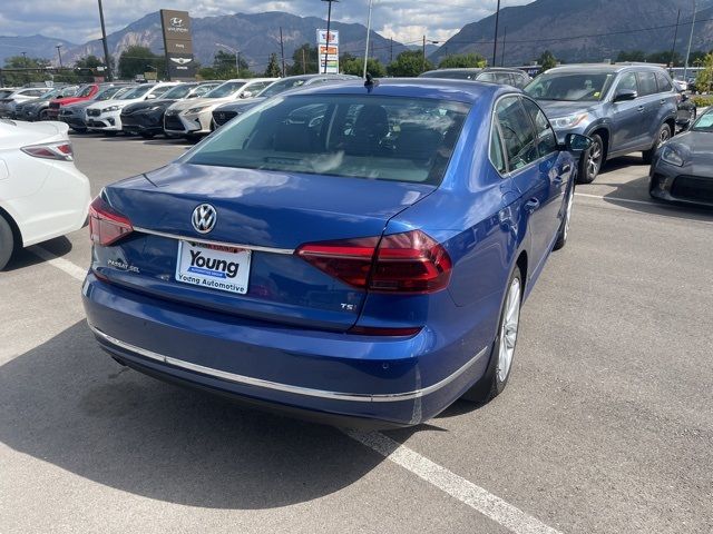 2017 Volkswagen Passat 1.8T SEL Premium