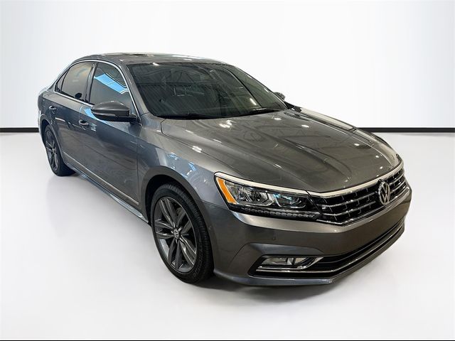 2017 Volkswagen Passat 1.8T SEL Premium