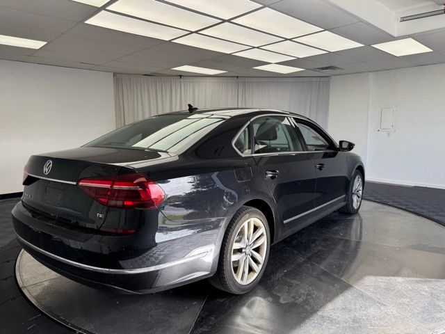 2017 Volkswagen Passat 1.8T SEL Premium