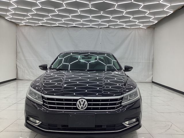 2017 Volkswagen Passat 1.8T SEL Premium