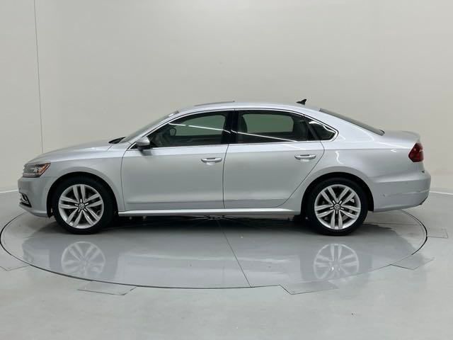 2017 Volkswagen Passat V6 SEL Premium