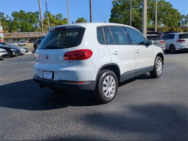 2017 Volkswagen Tiguan Base