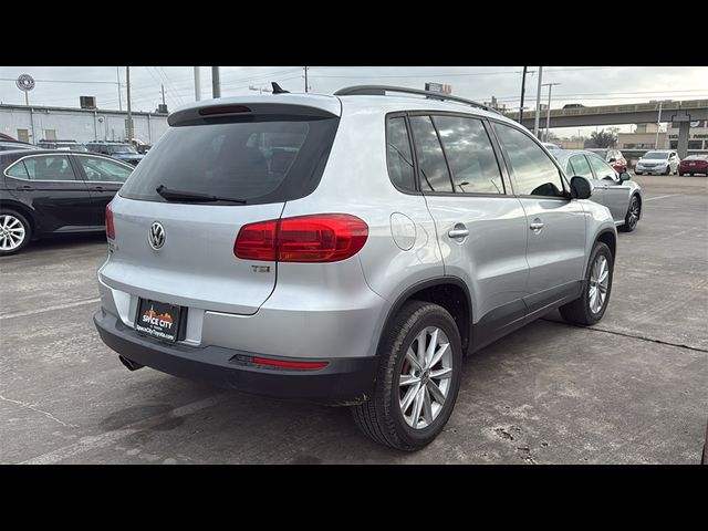 2017 Volkswagen Tiguan Base