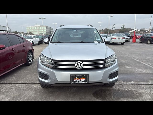 2017 Volkswagen Tiguan Base