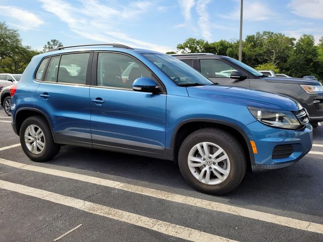 2017 Volkswagen Tiguan Base