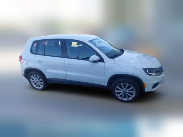 2017 Volkswagen Tiguan Base
