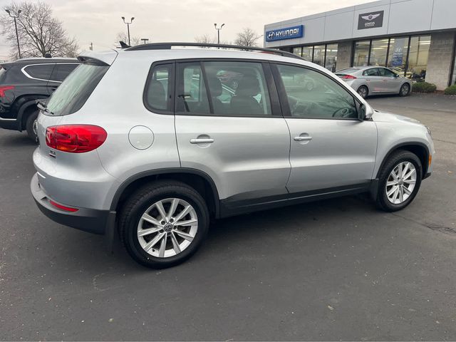 2017 Volkswagen Tiguan Base