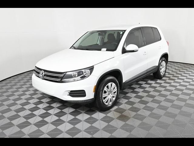 2017 Volkswagen Tiguan Base