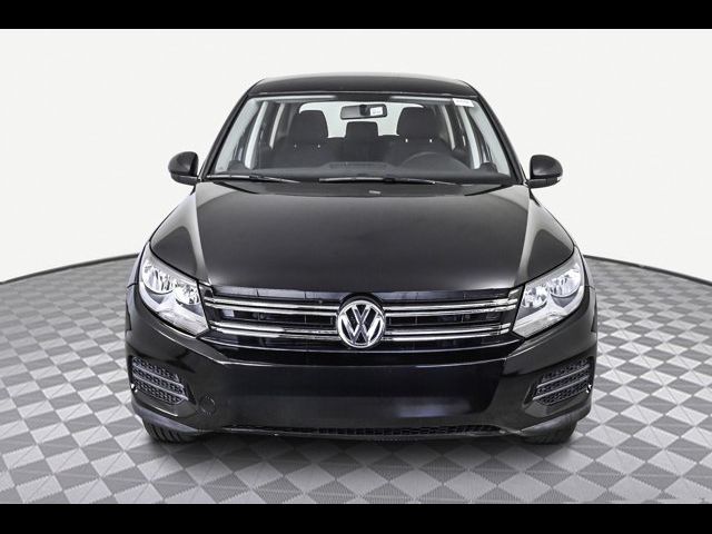 2017 Volkswagen Tiguan Base