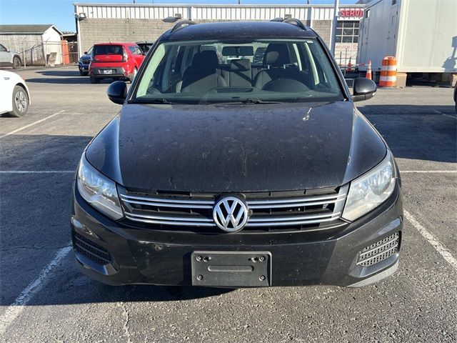 2017 Volkswagen Tiguan Base