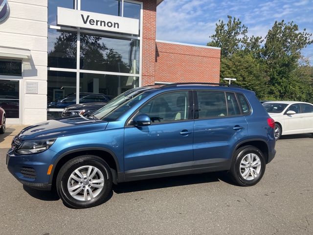 2017 Volkswagen Tiguan Base