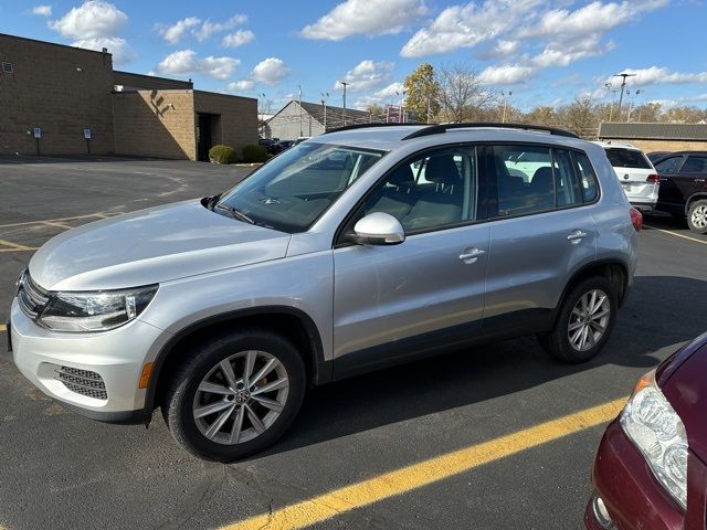 2017 Volkswagen Tiguan Base