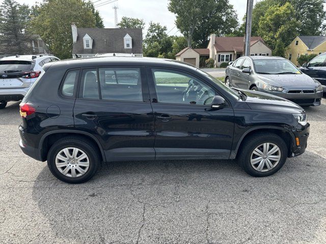 2017 Volkswagen Tiguan Base