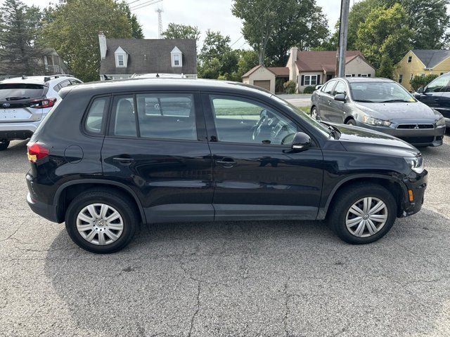 2017 Volkswagen Tiguan Base