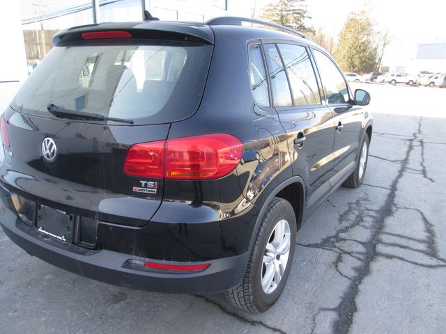 2017 Volkswagen Tiguan Base