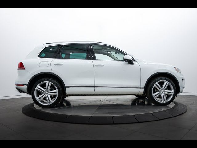 2017 Volkswagen Touareg Executive