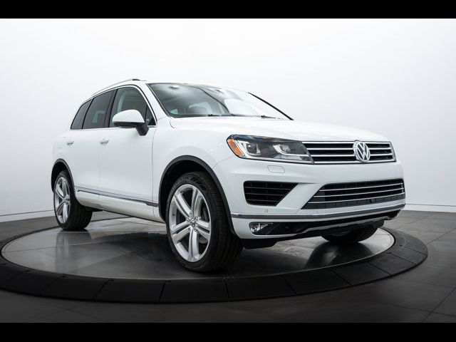 2017 Volkswagen Touareg Executive