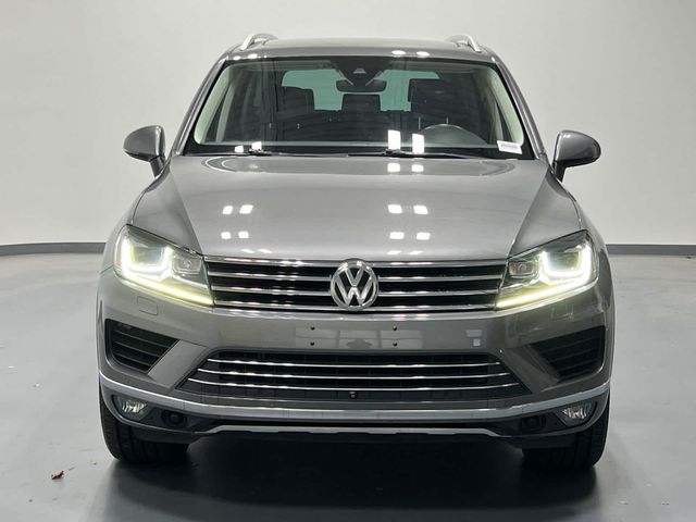 2017 Volkswagen Touareg Executive