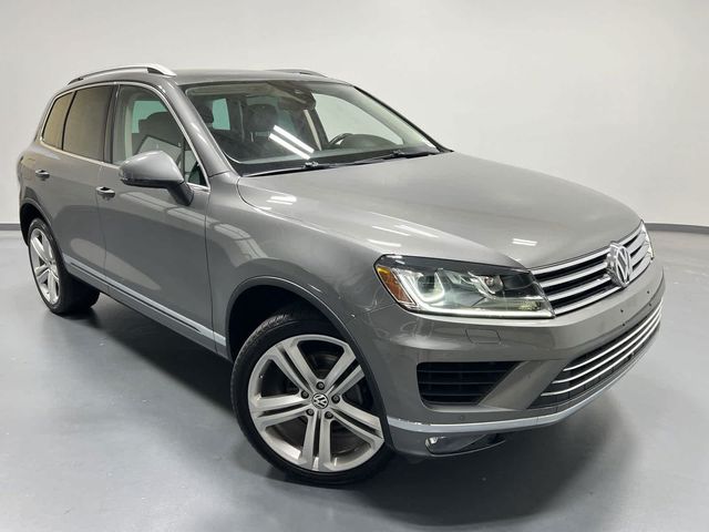 2017 Volkswagen Touareg Executive