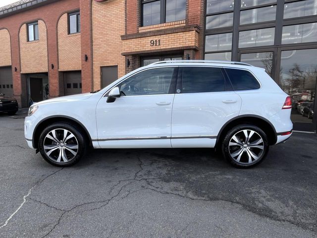2017 Volkswagen Touareg Wolfsburg Edition