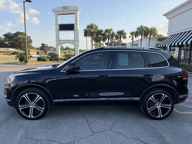 2017 Volkswagen Touareg Executive