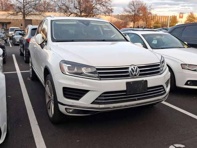 2017 Volkswagen Touareg Executive