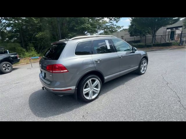 2017 Volkswagen Touareg Executive