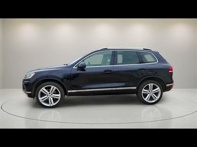 2017 Volkswagen Touareg Executive