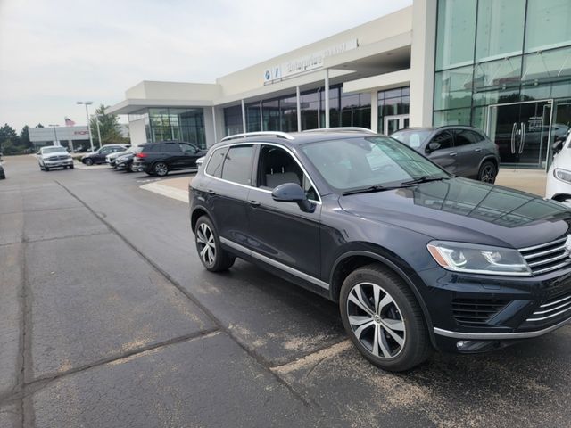 2017 Volkswagen Touareg Wolfsburg Edition