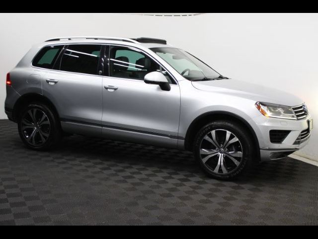 2017 Volkswagen Touareg Wolfsburg Edition