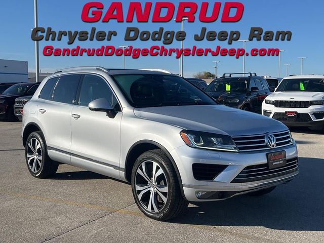 2017 Volkswagen Touareg Wolfsburg Edition