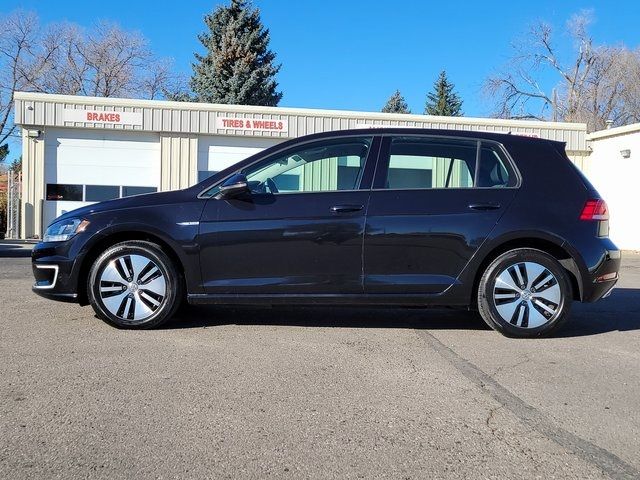 2017 Volkswagen e-Golf SE