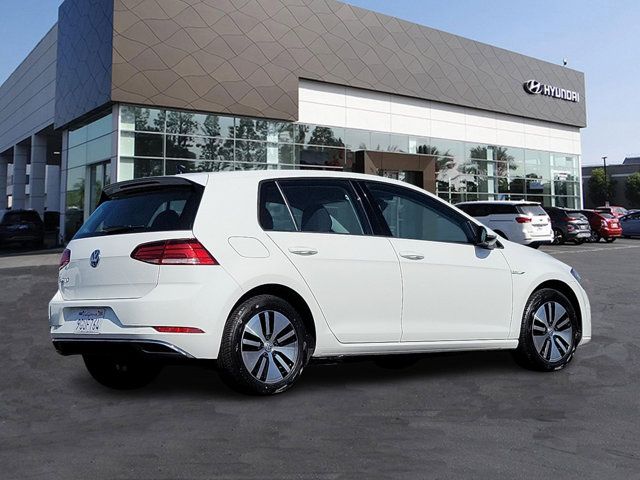 2017 Volkswagen e-Golf SE