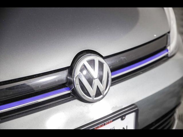 2017 Volkswagen e-Golf SE