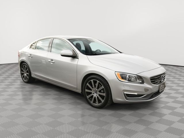 2017 Volvo S60 Inscription Platinum